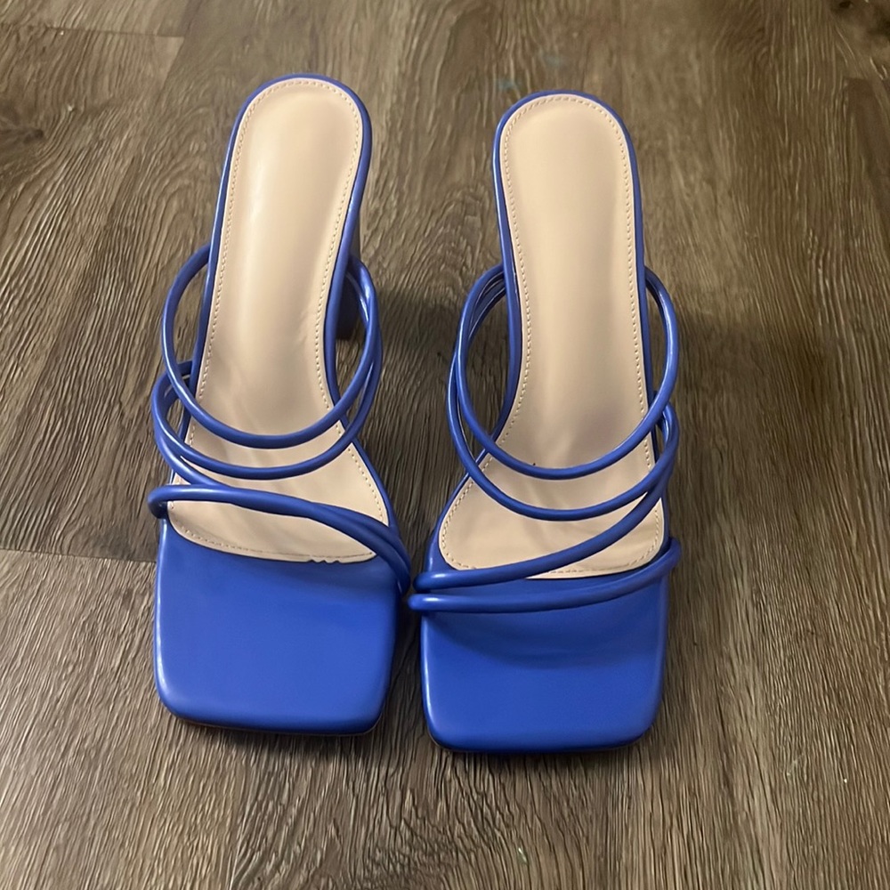 SHEIN heels size 8.